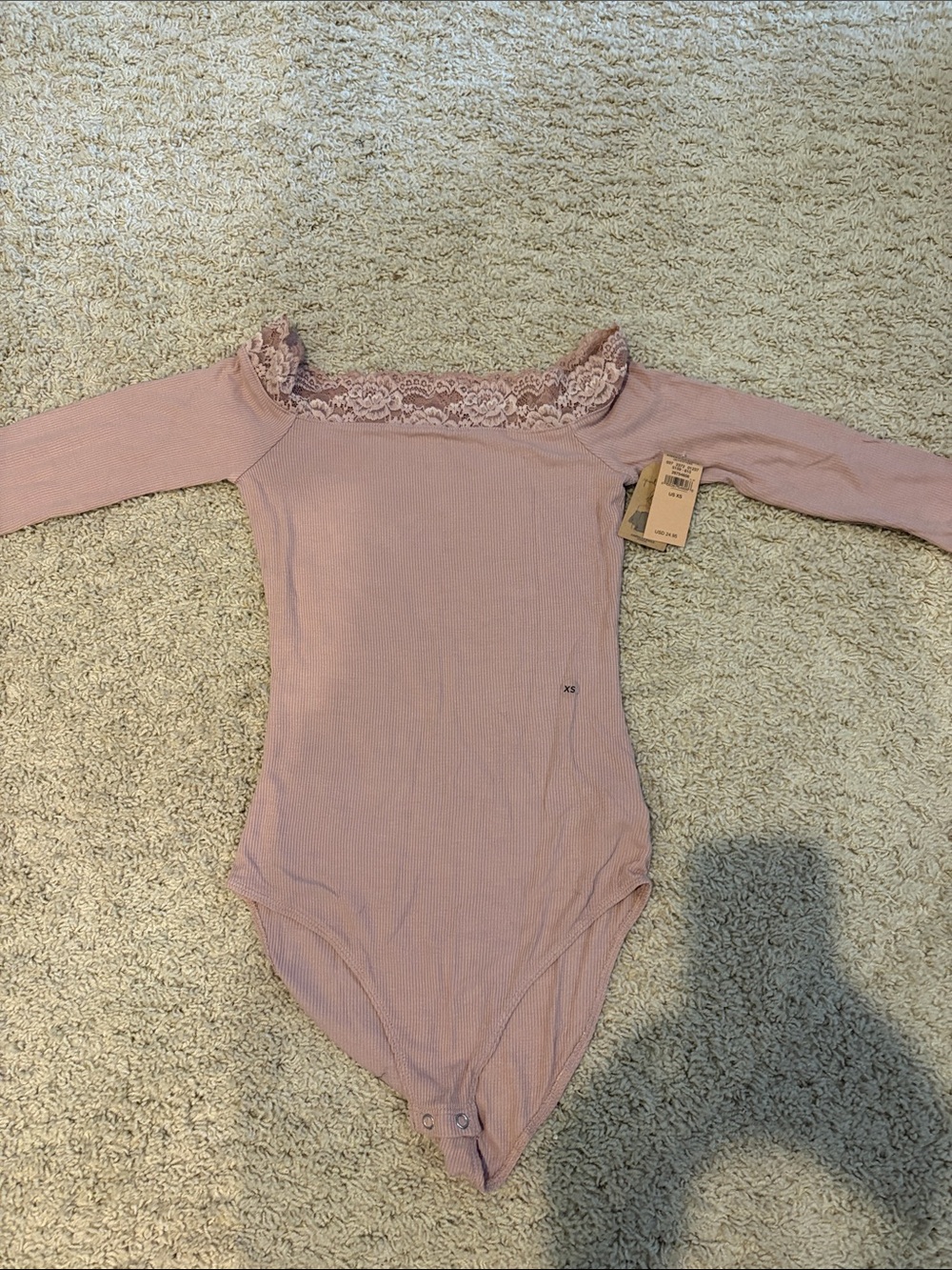 American Eagle Outfitters Lace-Trim Ribbed Bodysuit in Dusty Pink, XS